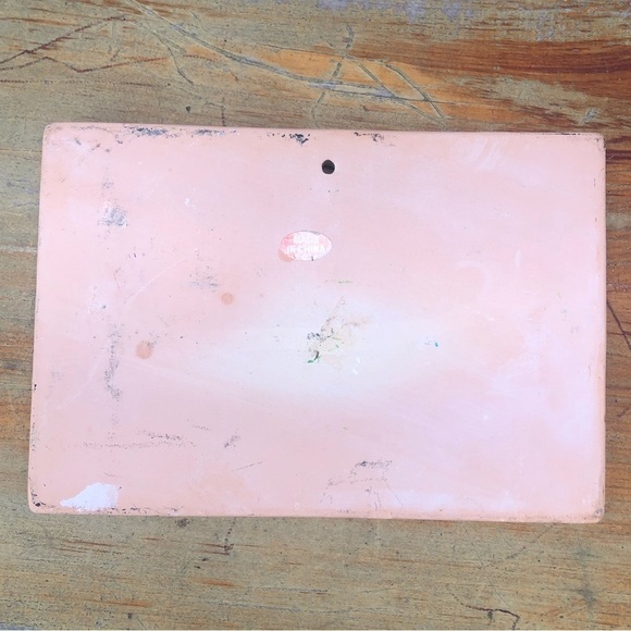 Bread & Bun Warmer Terracotta Stone Farmhouse Design Rooster, Cow, Pig, Sheep - Picture 2 of 3